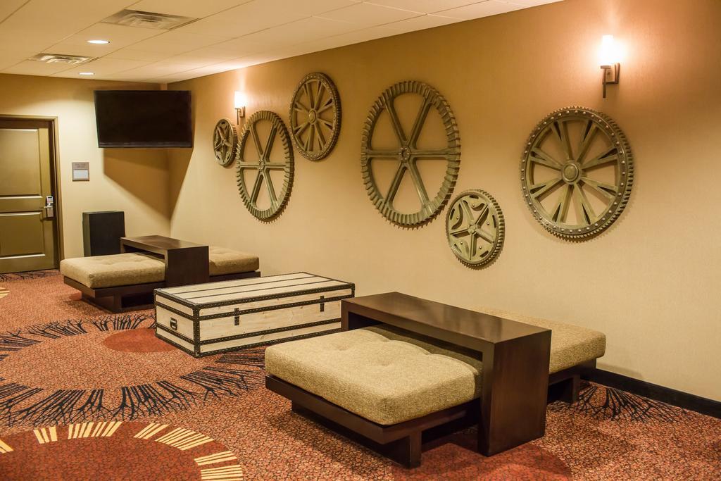 Teddy'S Residential Suites Watford City Kültér fotó