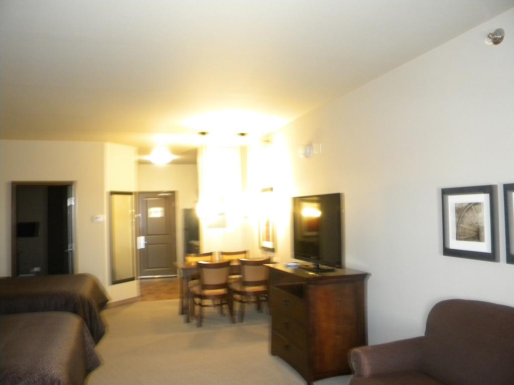 Teddy'S Residential Suites Watford City Kültér fotó