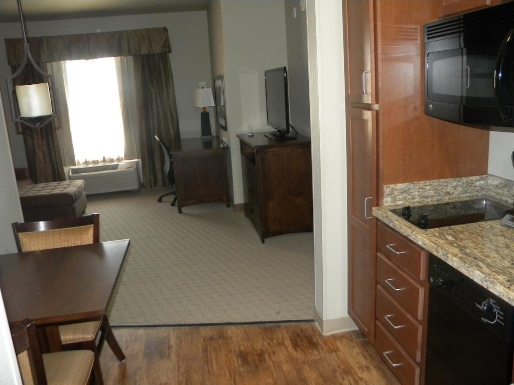Teddy'S Residential Suites Watford City Kültér fotó