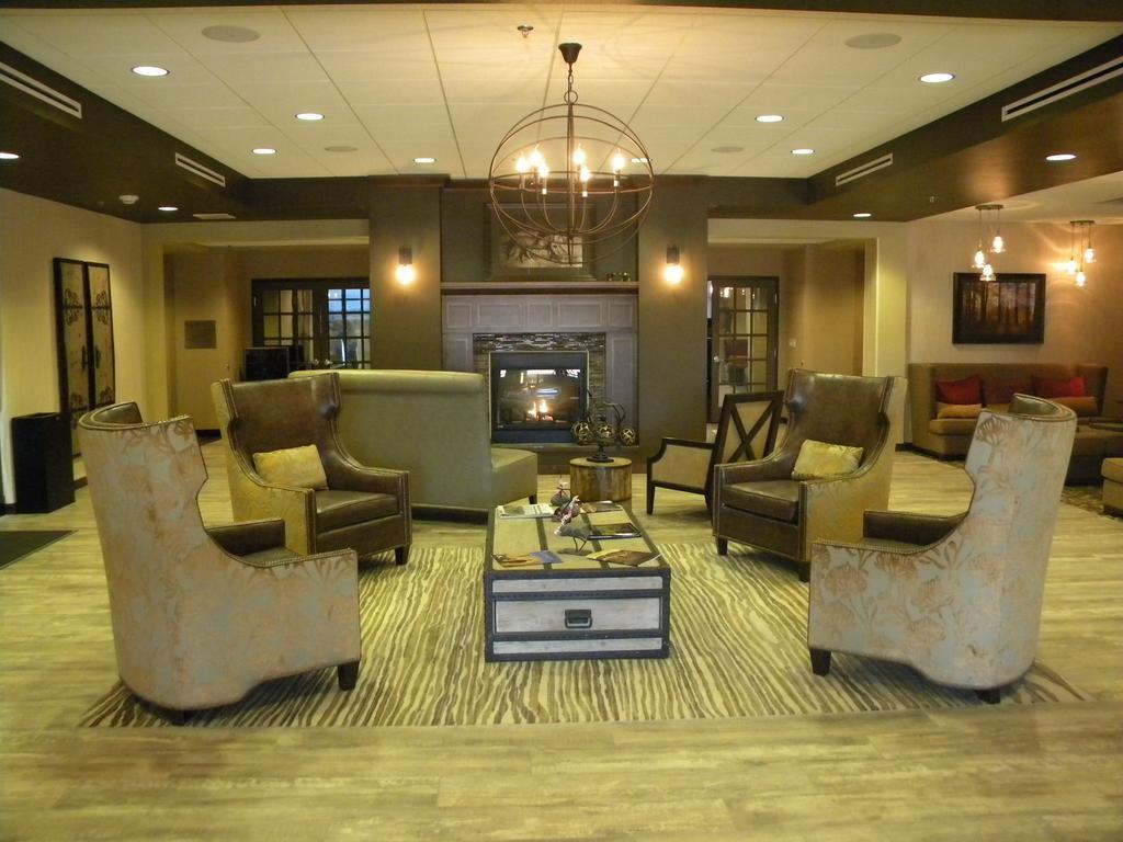 Teddy'S Residential Suites Watford City Kültér fotó
