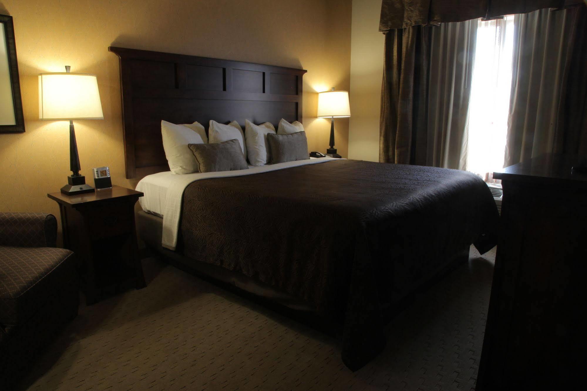Teddy'S Residential Suites Watford City Kültér fotó